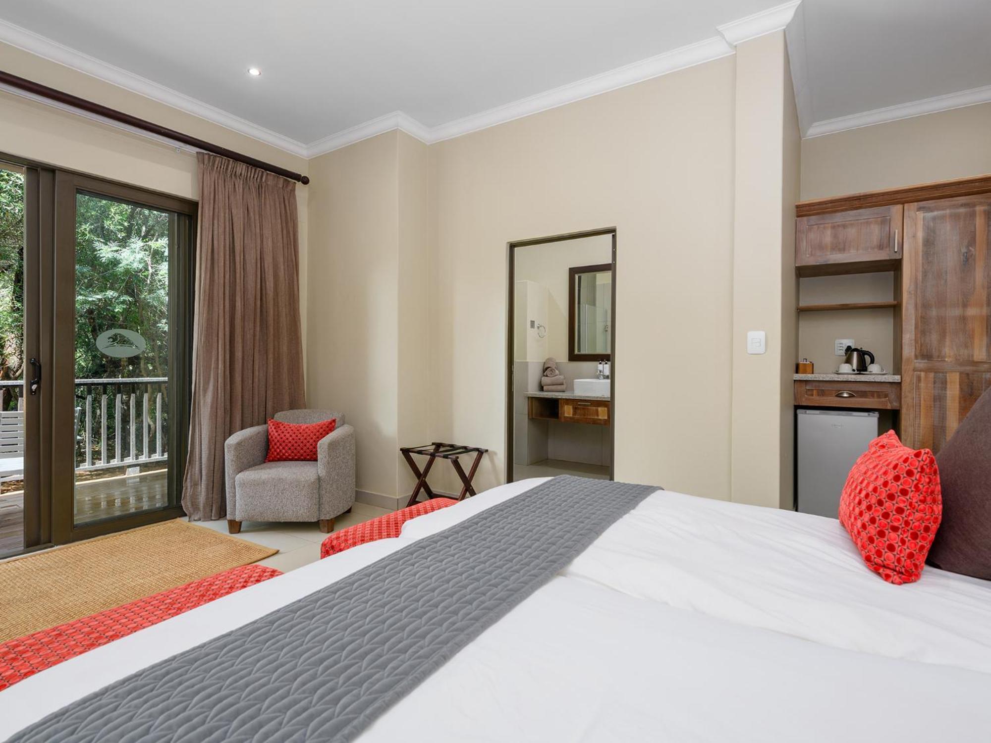 Monomotapa Village @ Legend Golf And Safari Golders Green