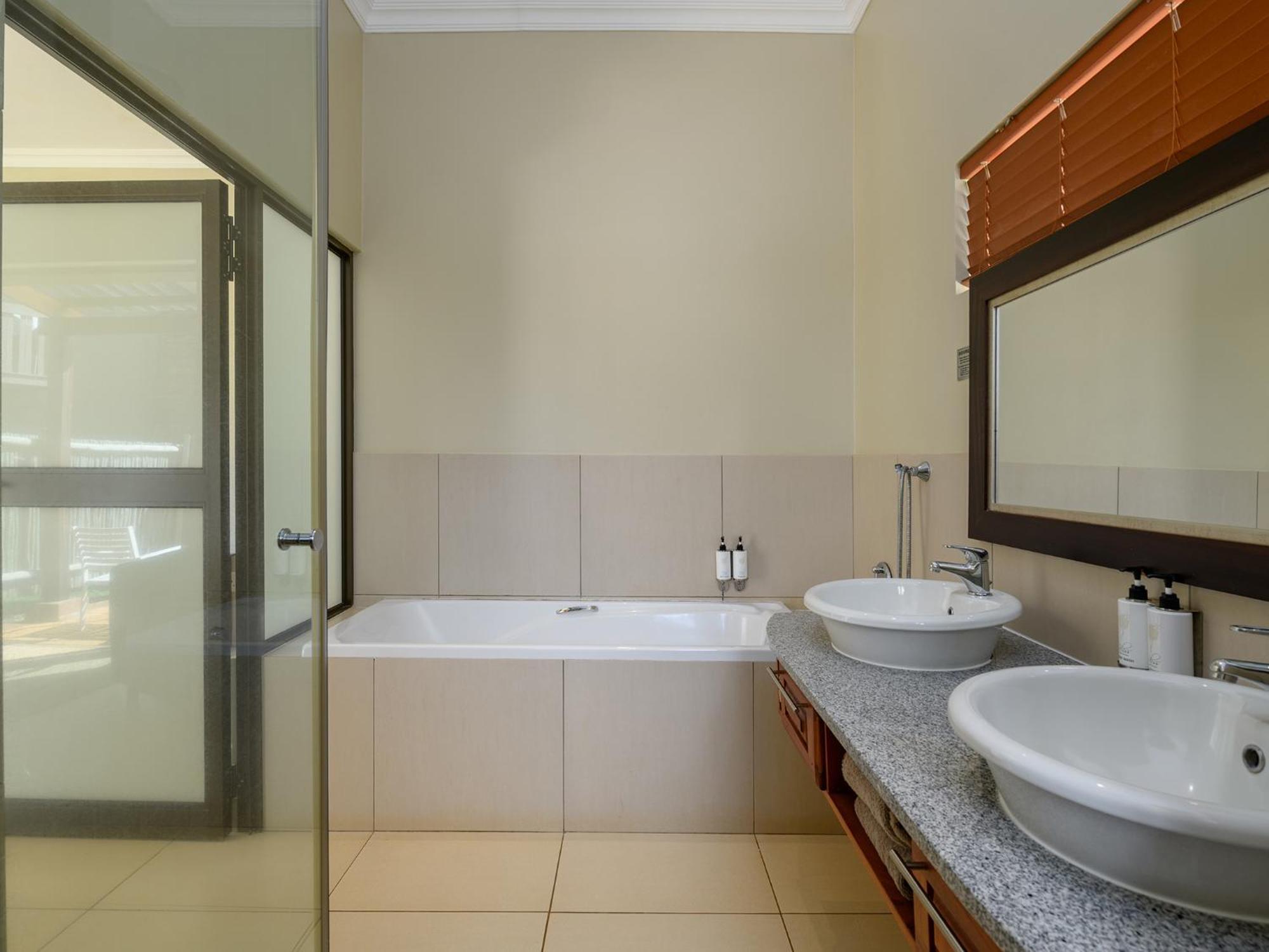 Resort Monomotapa Village @ Legend Golf And Safari Golders Green