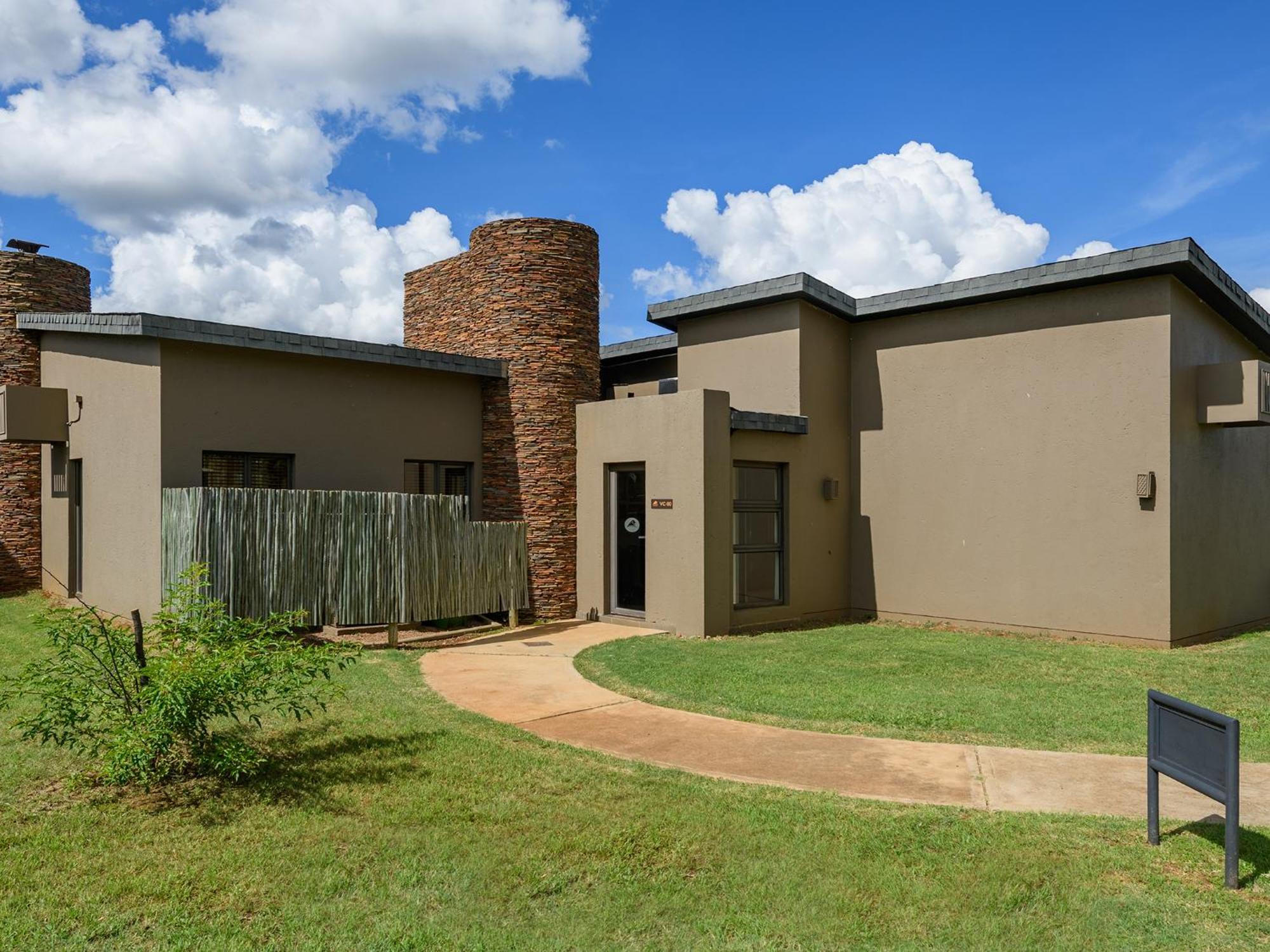 Monomotapa Village @ Legend Golf And Safari 3*
